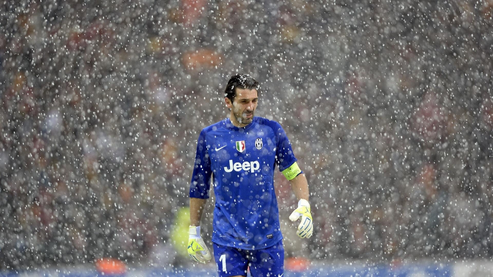 李刚仁一剑封喉，新西兰的提前退场与足球的残酷美学